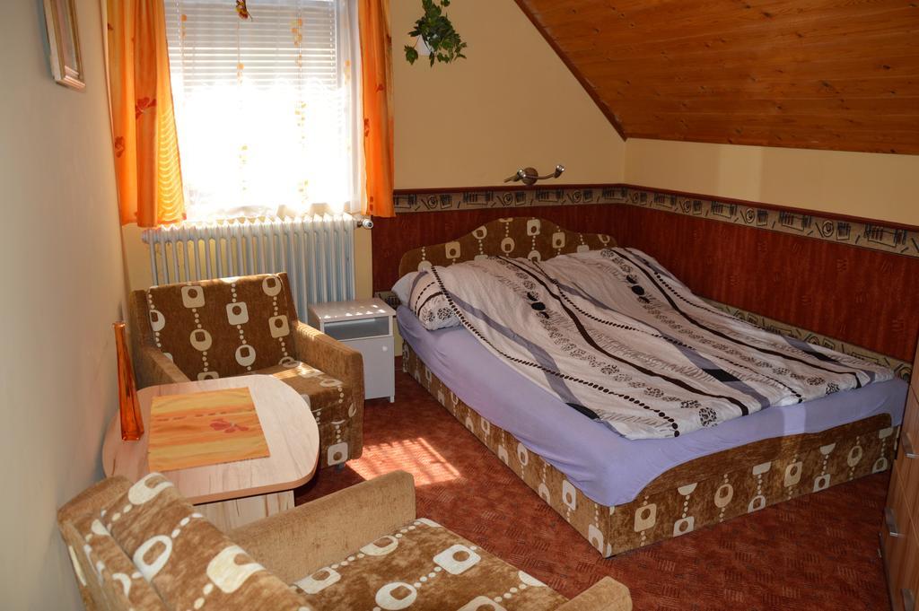 Apartman Anikó Vendégház Harkány Chambre photo